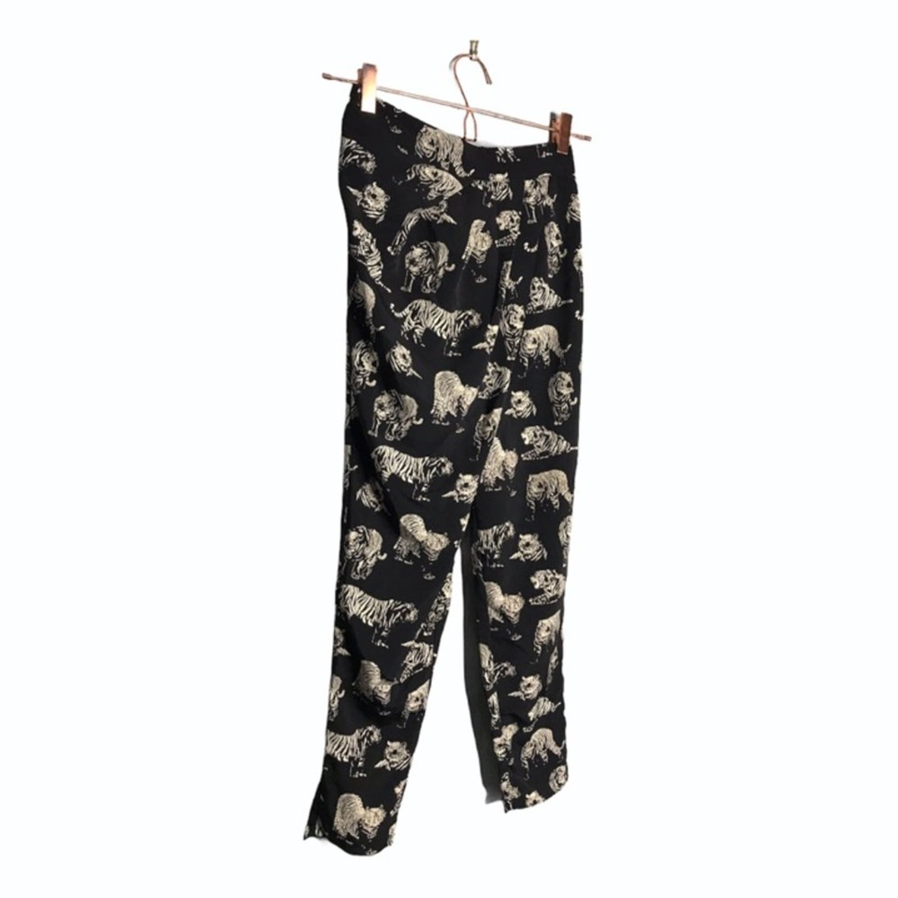 Forever 21 | High Rise Tiger Pattern Pants Black • - Picture 2 of 10